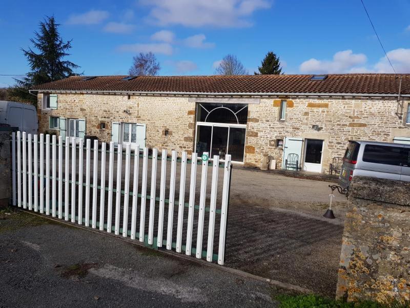 Le Pommier Chambre D'Hote Bed and Breakfast Clussais-la-Pommeraie Exterior foto